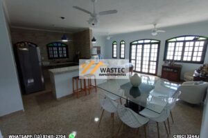 Ref.: R$600.000,00 Casa térrea com 2 dorm e 1 suíte, área de lazer com piscina (80838)