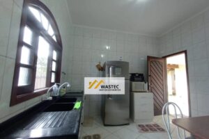 Ref.: R$450.000,00 Casa Térrea com 3 dorm, sendo uma suíte e churrasqueira (81234)