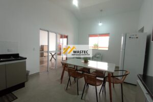 Ref.: R$900.000,00 Casa térrea com 3 dormitórios, sendo 1 suíte, área de churrasqueira (80847)