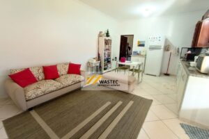 Ref.: R$1.200.000,00 Casa Térrea com 2 suítes, Edícula e Quintal espaçoso (04245)