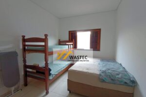 Ref.: 700.000,00 Casa Térrea com 3 Suítes, Piscina e Churrasqueira (80044)