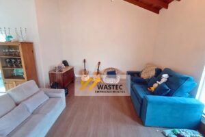 Ref.: 700.000,00 Casa Térrea com 3 Suítes, Piscina e Churrasqueira (80044)