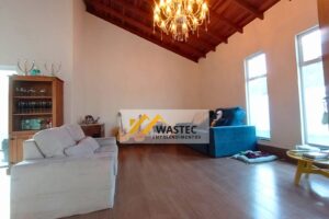 Ref.: 700.000,00 Casa Térrea com 3 Suítes, Piscina e Churrasqueira (80044)