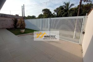 Ref.: 700.000,00 Casa Térrea com 3 Suítes, Piscina e Churrasqueira (80044)
