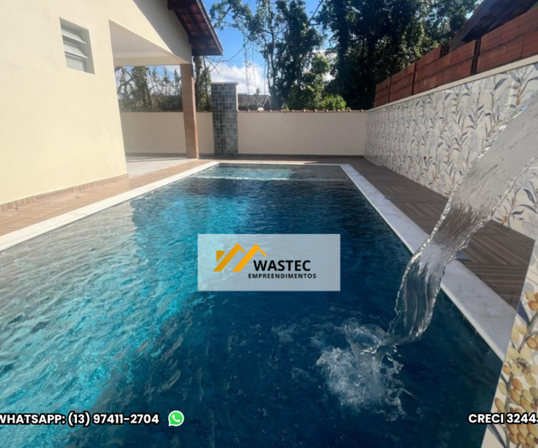 Ref.: R$ 897.000,00 Casa térrea com três dormitórios e uma maravilhosa área de lazer com piscina (80468)