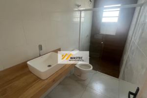 Ref.: R$ 897.000,00 Casa térrea com três dormitórios e uma maravilhosa área de lazer com piscina (80468)