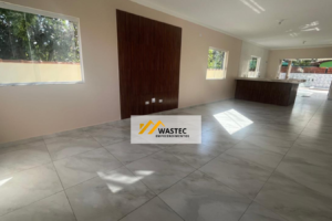 Ref.: R$ 897.000,00 Casa térrea com três dormitórios e uma maravilhosa área de lazer com piscina (80468)