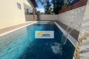 Ref.: R$ 897.000,00 Casa térrea com três dormitórios e uma maravilhosa área de lazer com piscina (80468)