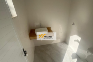 Ref.: R$ 897.000,00 Casa térrea com três dormitórios e uma maravilhosa área de lazer com piscina (80468)